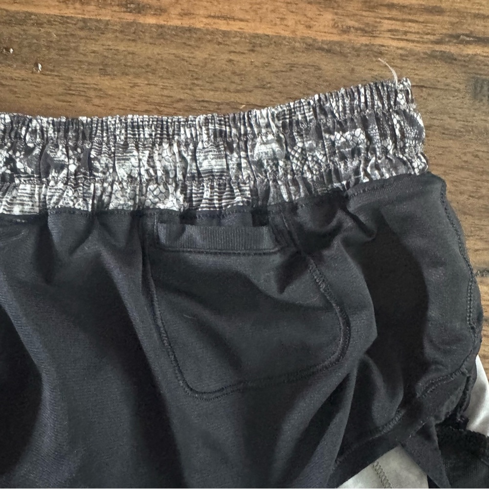 Lululemon Hotty Hot Short II Low Rise Black and Gray Athletic Shorts - Picture 10 of 11